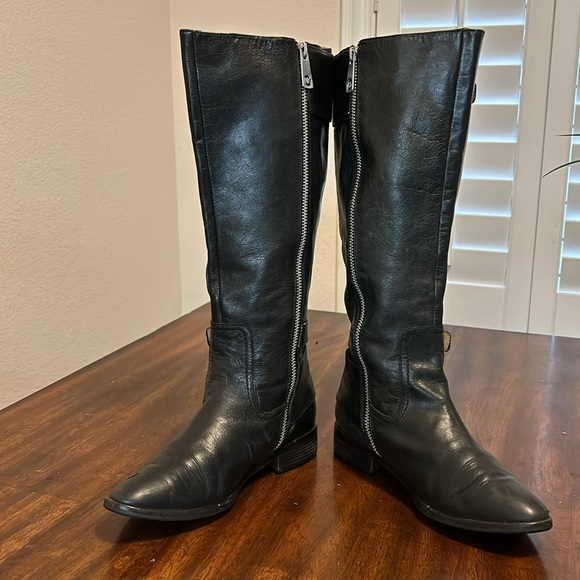 Michael Kors zip up boots.. - Picture 3 of 8